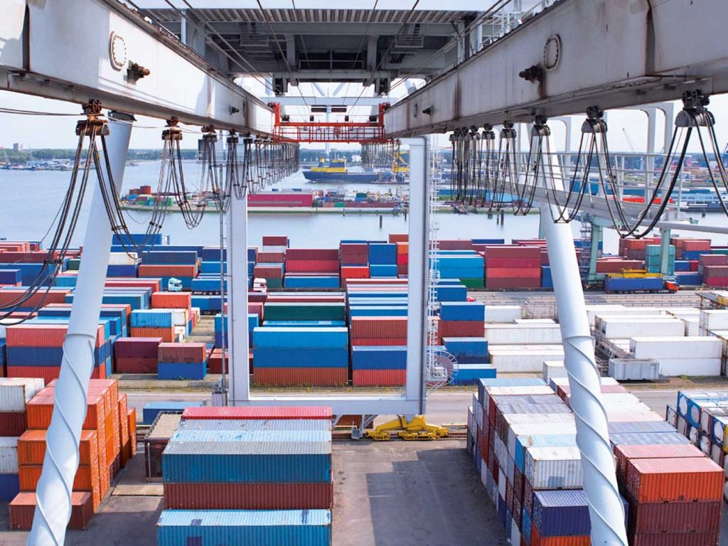 Govt outlines plan to solve the container shortage issue in the long and short-run